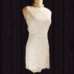 💫Beautiful Crochet Dress, fully lined, Open Back!